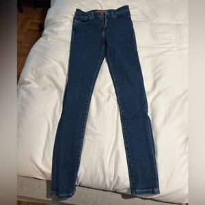 Joe’s high rise skinny ankle jeans. Size 25